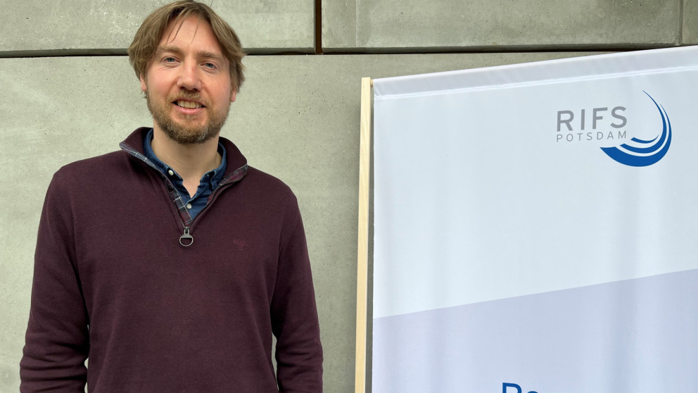 Nino Jordan is a Klaus Töpfer Fellow at RIFS. His research focuses on environmental policy and governance.